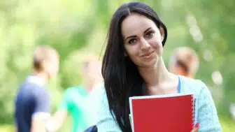 2026 UTRADER Bursu: Lise Öğrencilerine Aylık 2.400 TL, Üniversite Öğrencilerine 4.200 TL Destek!