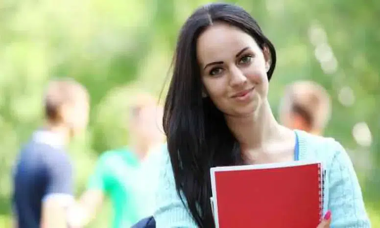 2026 UTRADER Bursu: Lise Öğrencilerine Aylık 2.400 TL, Üniversite Öğrencilerine 4.200 TL Destek!